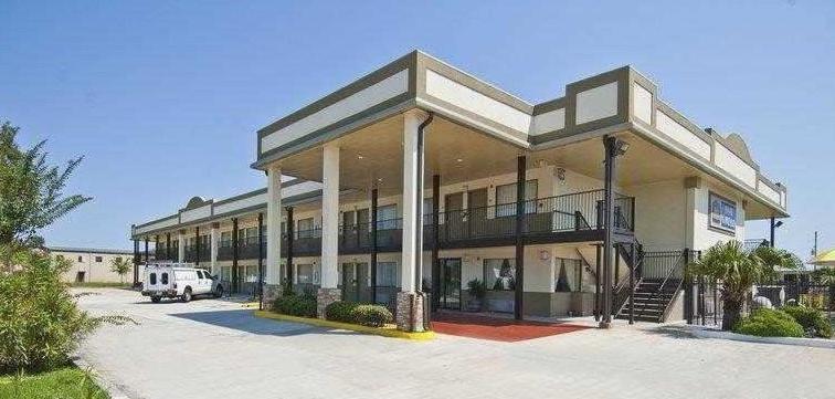 Days Inn By Wyndham กอนซาเลส ภายนอก รูปภาพ